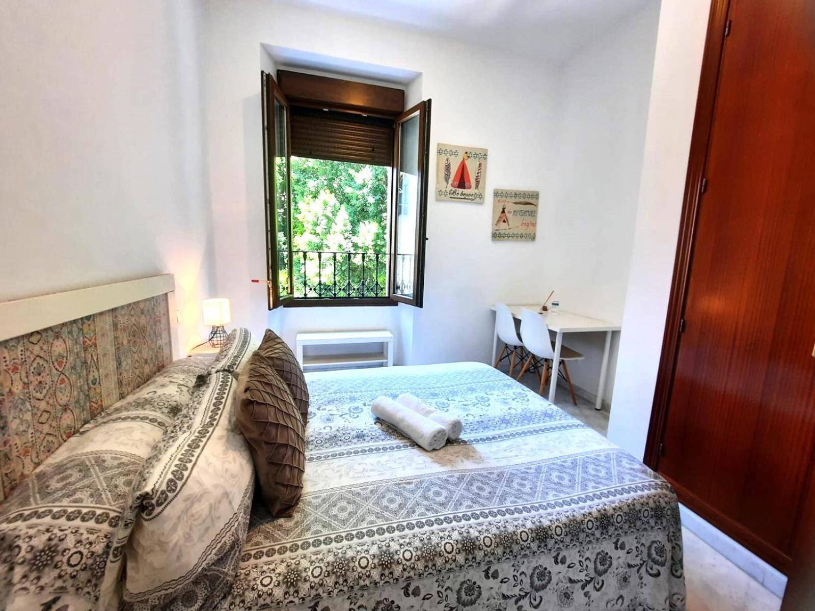 Budget & Lovely Rooms Las Setas Séville Extérieur photo