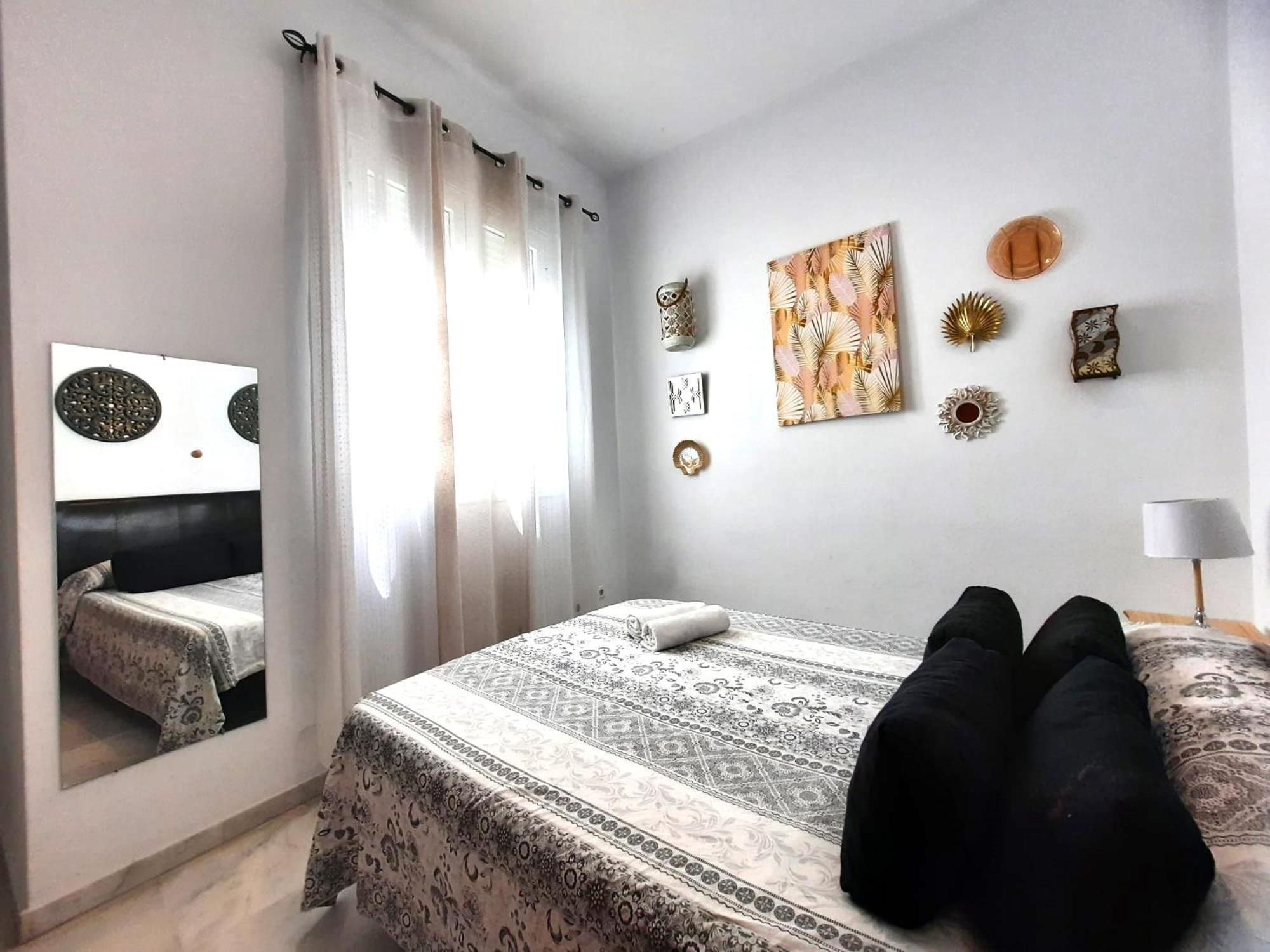 Budget & Lovely Rooms Las Setas Séville Extérieur photo