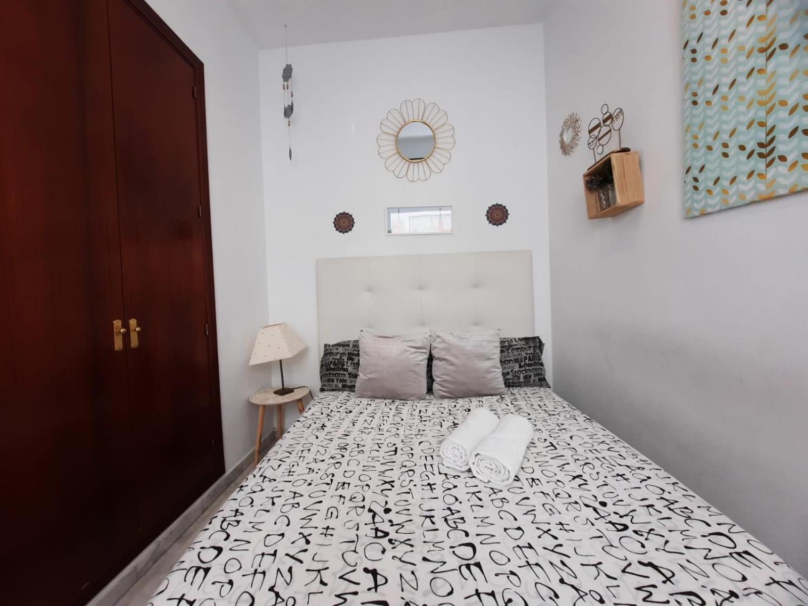 Budget & Lovely Rooms Las Setas Séville Extérieur photo